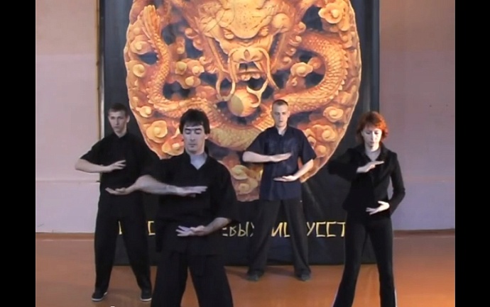 Видео демонстрирующее базовую технику внешнего направления кунг-фу - цюань фа (2004)